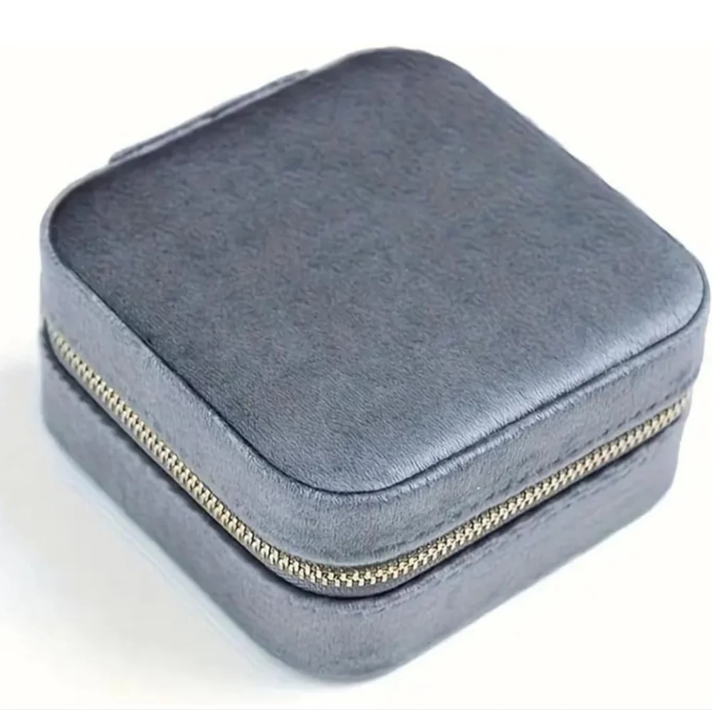 Velvet Mini Jewelry Box w/Mirror, 3 Storage Sections, & Zipper. NWT